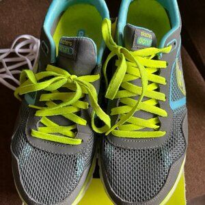 Skechers GOrun Ride Ultra Gray/Turquois Size 8.5 Ladies Sneakers